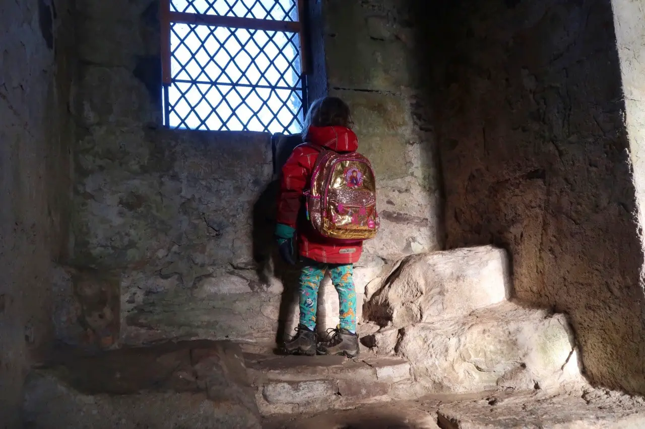 child in Doune castle